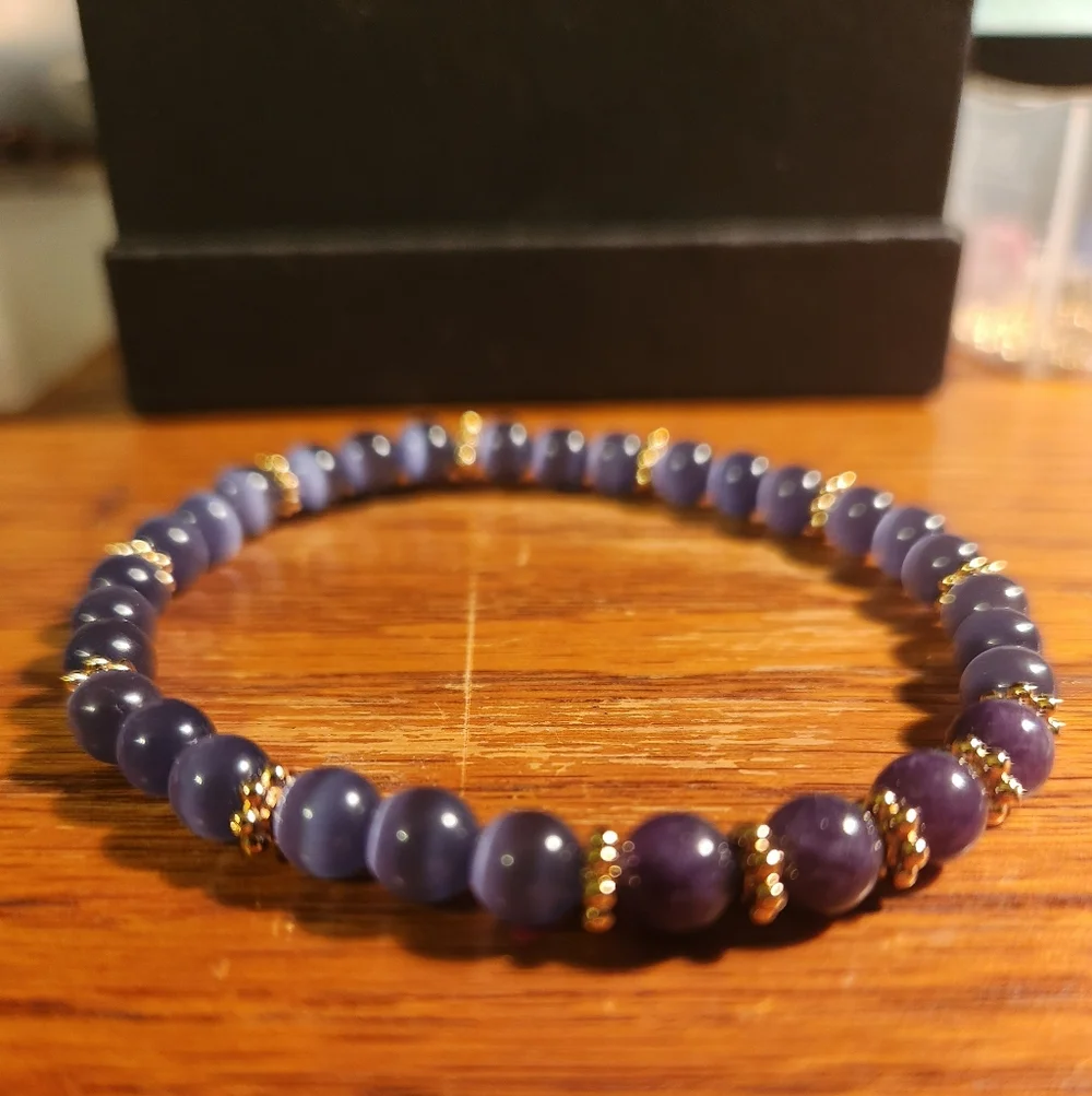 Stunning Amethyst/Cateye/Crystal 3pc Set Bracelet with Gold Accents - Picture 4 of 5